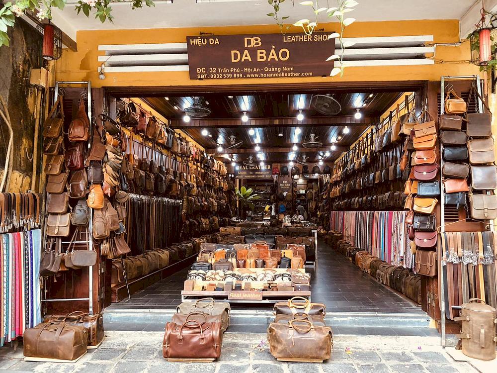 High-quality leather bags in Hoi An